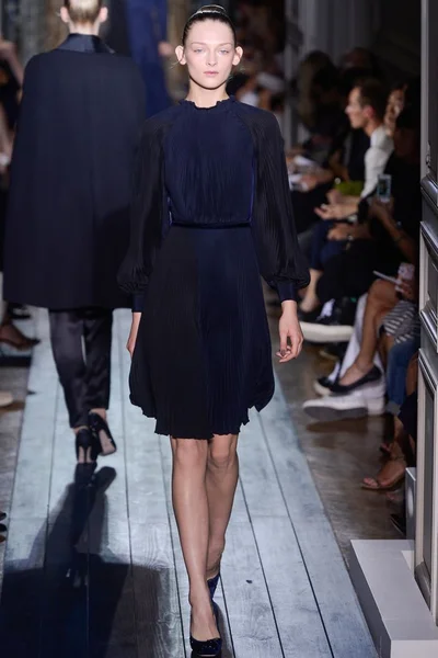 Look 26